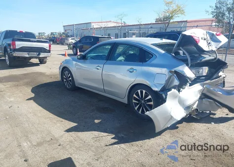 2017 Nissan Altima 2.5 Sv z USA, uszkodzony, nr VIN 1N4AL3AP9HC274936